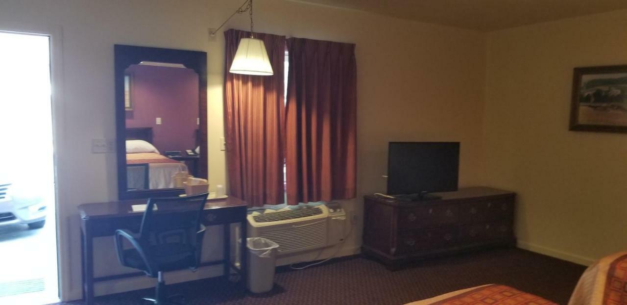 Classic Inn Lancaster Smoketown  ภายนอก รูปภาพ
